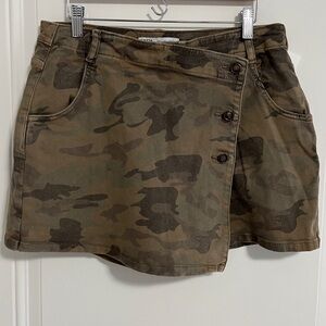 Zara Women’s Camouflage Denim Skort - Size L